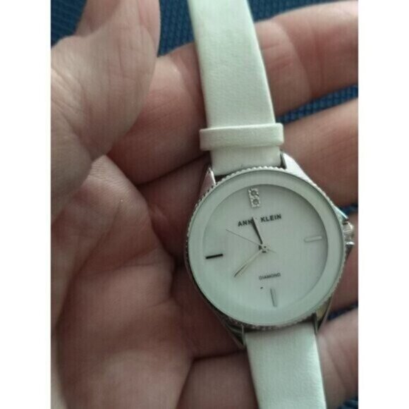 Ladies watch - Picture 4 of 4